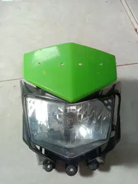 Batok lampu dtrecker 250cc