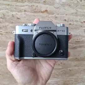 Fujifilm xt30 body only mark i like new