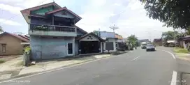 Dijual Rumah Pinggir Jalan cocok untuk Usaha, 450 Meter Pasar Patikraj