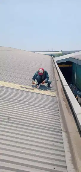 Jasa tukang atap bocor, rembes dan renovasi rumah, rangka baja ringan