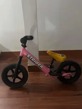 PUSH BIKE SEPEDA SECOND STRIDER . JUAL MURAH SUDAH TIDAk TERPAKAI