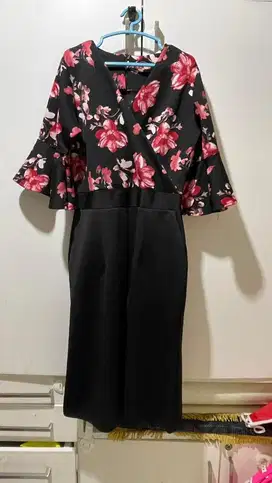 Jumpsuit Bunga cantik