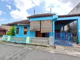 Dikontrakkan rumah pinggir jalan