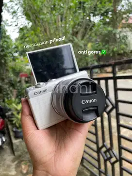 Canon M100 Putih