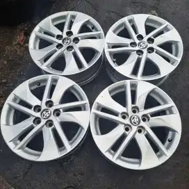 Velg toyata sienta ring 15 bisa tt