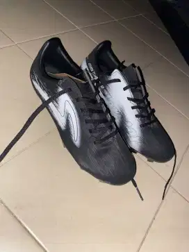 Bismillah jual cepat sepatu bola