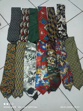 dasi kerja /kantor