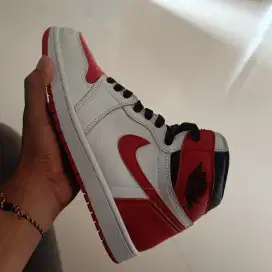 Nike Air Jordan 1 high OG Univ Red