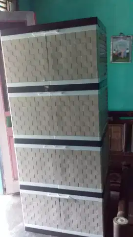 Lemari jumbo club