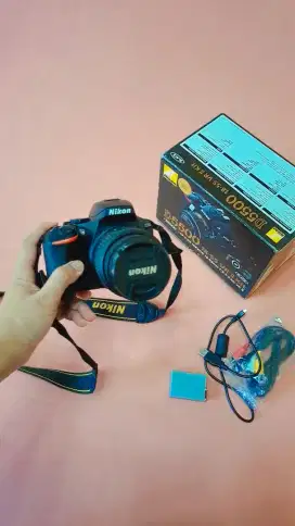 Camera nikon d5500 like new