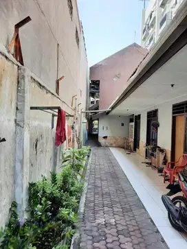 (615m2) Rmh+Toko+Kost Aktif di Raya Sidosermo