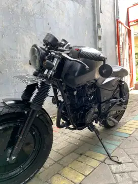 Motor Custom Cafe Racer Bahan Pulsar