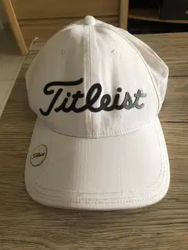 Topi Golf Titleist plus marker second
