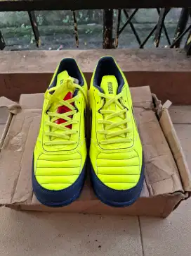 Sepatu futsal Specs Metasala Hanzo Yellow