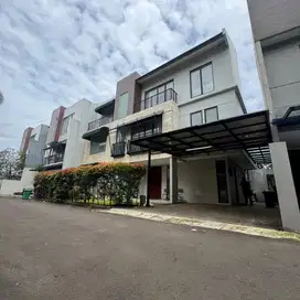 Rumah Town House Elite Kebagusan 3 Lantai Full Furnish