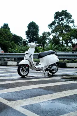 PIAGGIO VESPA MATIC SPRINT 150 IGET 2017 BISA KREDIT