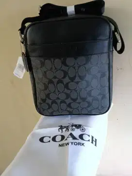 Tas slempang coach cowok
