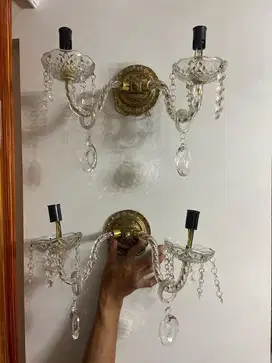 Lampu dinding kristal