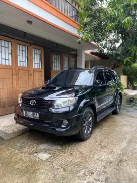 DIJUAL Fortuner G VNT turbo TRD Sportivo 2015