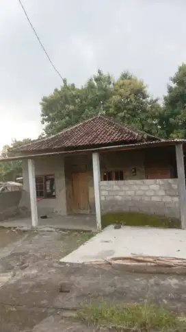 Jual rumah kampung lokasi utara plesungan luas 201mtr hrg 250jt nego