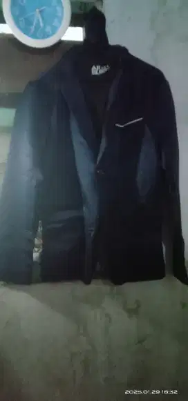 Jas pria masih bagus size M harga 120 ribu lok kapuk