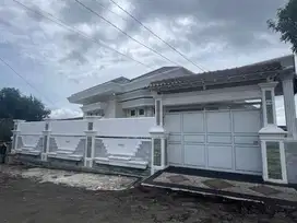 Rumah 2 lantai full marmer