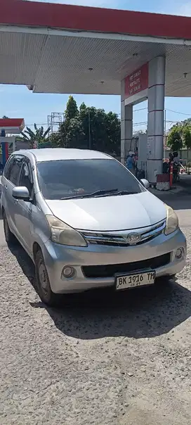 Daihatsu Xenia 2012 Bensin