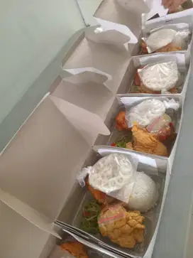 Paket Catering Ramadhan Bukber Takjil Snack Prasmanan dan Box Bandung