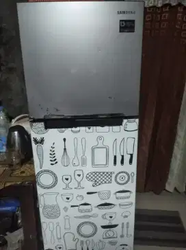 Kulkas 2 pintu merek Samsung infinter