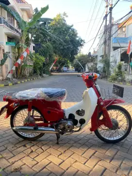 Honda C 70 Pispot Tahun 1971 Full ORI