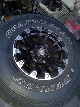 Jual Cepat velg R15 model SAWTOOTH + Ban