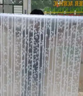 Jasa pasang sticker sandblast kaca rumah