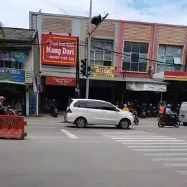 ruko dua lantai depan kampus dan terminal cocok buat usaha