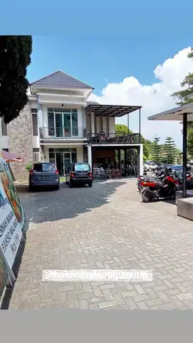 Dijual Rumah Cocok Untuk Cafe di Jl. Raya Lembang