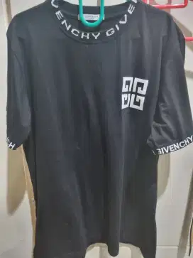 Kaos givenchy like new ori