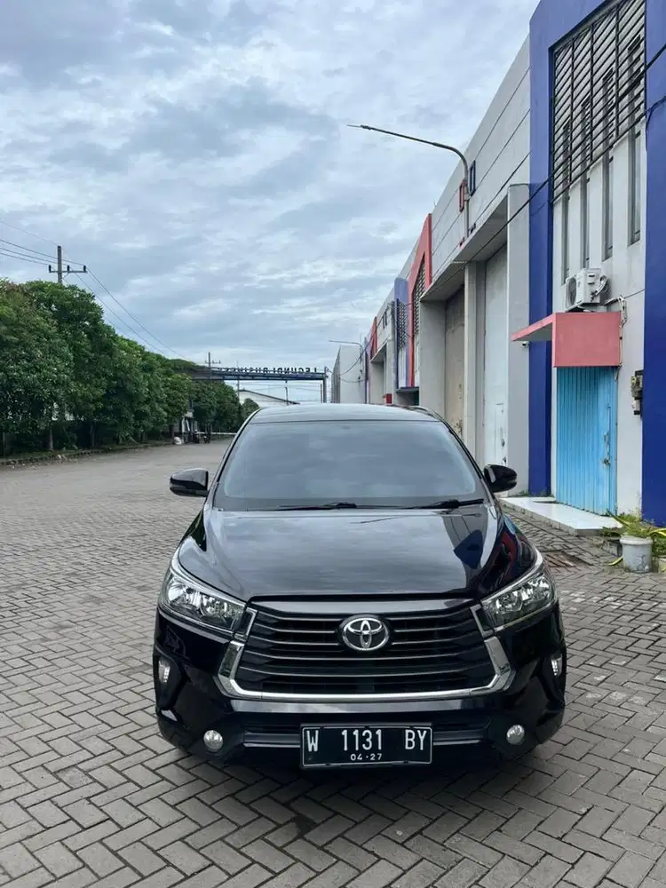 (pemakai) Dijual Innova reborn bensin hitam 2022 G/AT