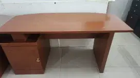 Jual meja bekas kantor barang masi bagus jual santai aja yg minat cat