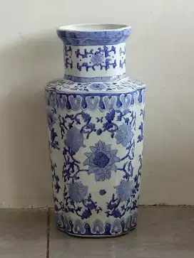 Dijual Guci biru klasik ukuran besar / nanggung
