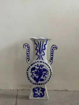 Dijual Guci Biru Klasik sedang