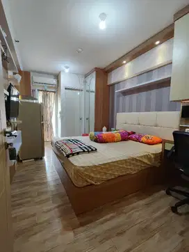 sewa harian studio furnish full apartemen educity by Citihome