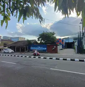 Gudang tepi Ringroad barat Demak Ijo