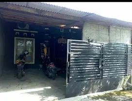 dijual rumah bagus dekat luwes kartosuro