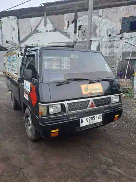 Mitsubishi L300 Pick Up Solar