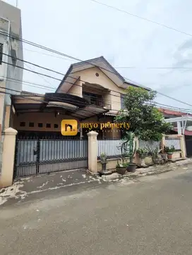 Rumah Bagus Siap Huni Dalam Komplek di Ciledug Kota Tangerang
