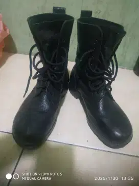 Sepatu PDL Pria