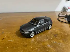 Diecast 1:43 miniatur BMW Series 1