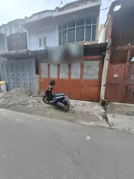 Dijual Townhouse Jalan Pukat Iii Harga Hemat Kantong