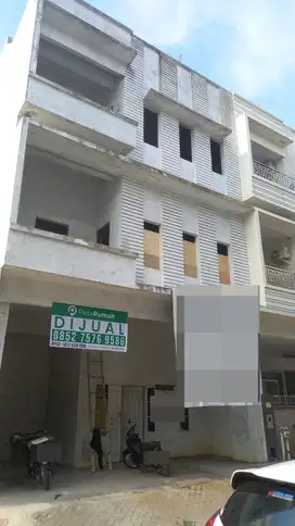 Dijual Villa 3,5 Lantai di Komplek Cemara Asri