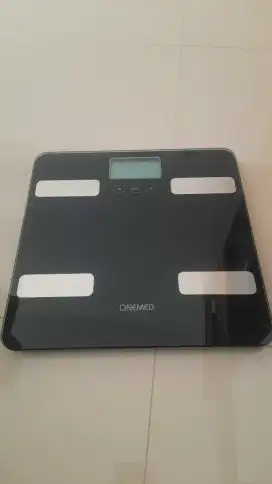 Timbangan badan digital ONE MED