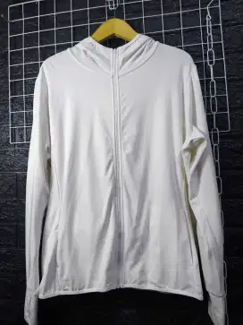 Jaket running UNIQLO airism putih mulus